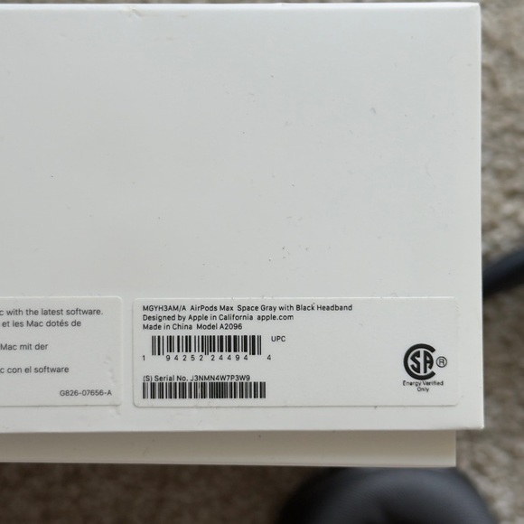 Apple Space Gray Over-Ear Headphones with Premium Design - Picture 5 of 5